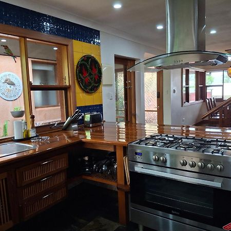 Wilmots On Dixon Bed & Breakfast Alice Springs Exterior photo