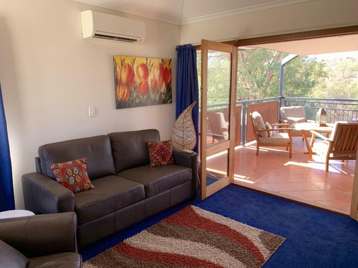Wilmots On Dixon Bed & Breakfast Alice Springs Exterior photo